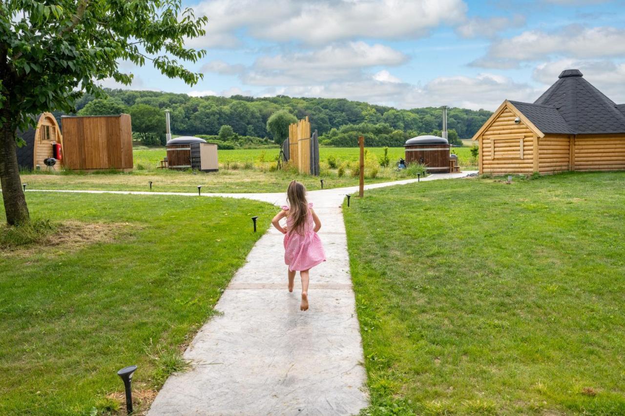 Logements Insolites A La Ferme - Yourte, Kota Ou Pod Farbus Экстерьер фото