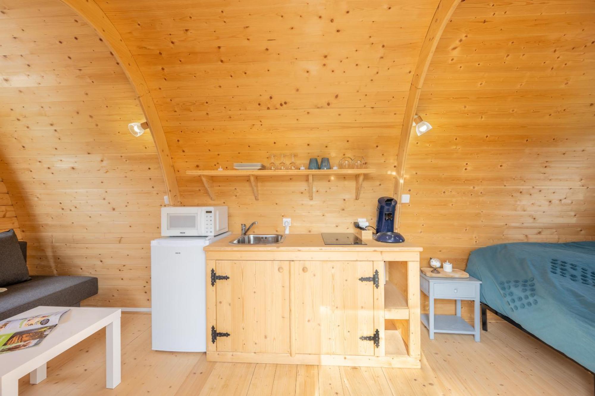 Logements Insolites A La Ferme - Yourte, Kota Ou Pod Farbus Номер фото
